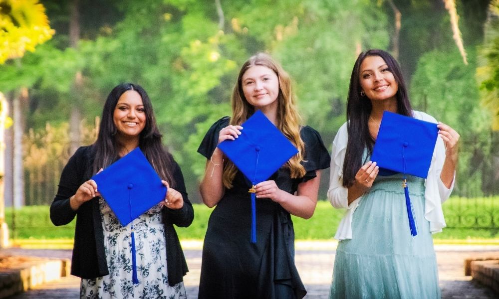 grad photo web